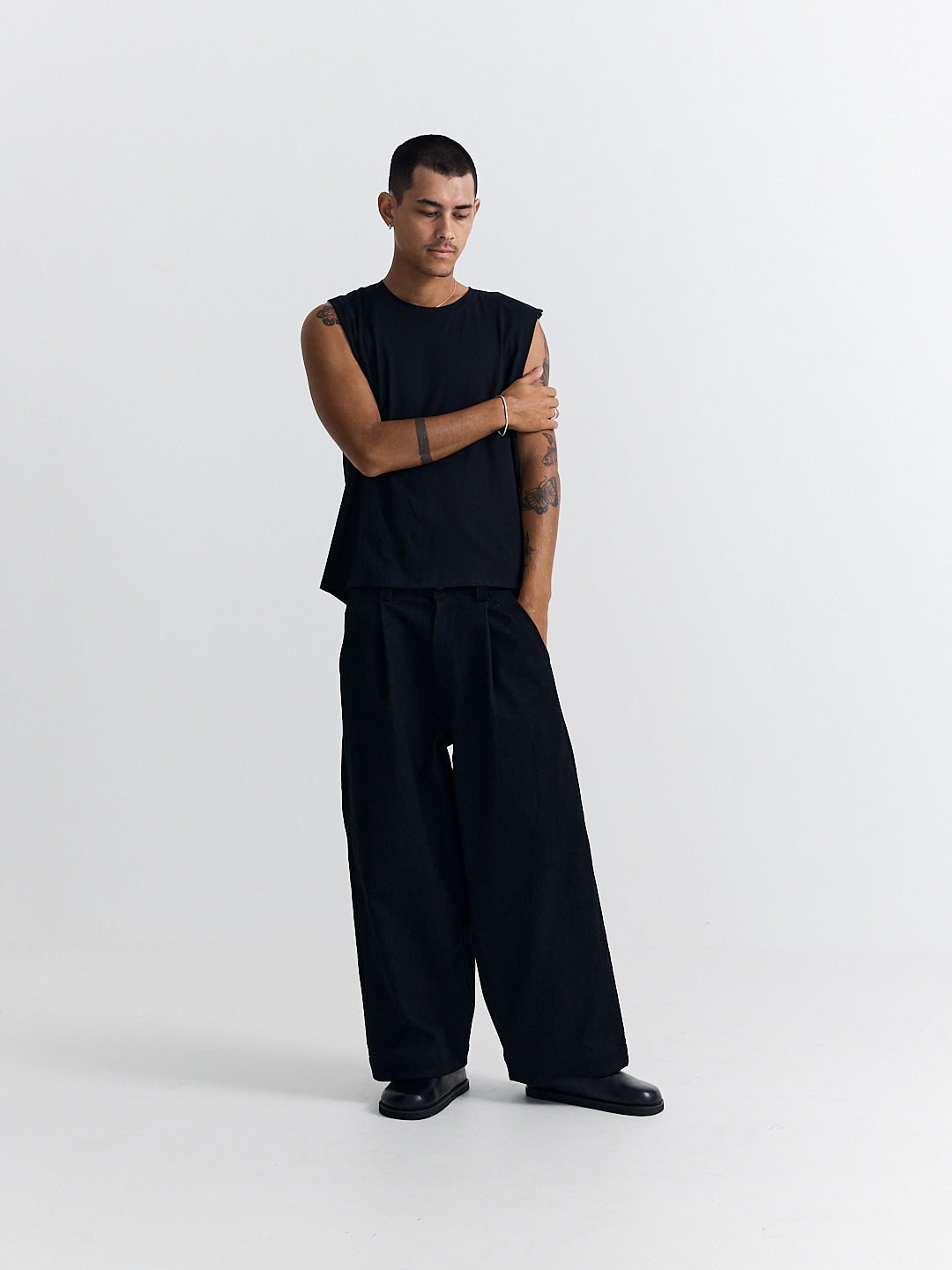 BOX TANK BLACK