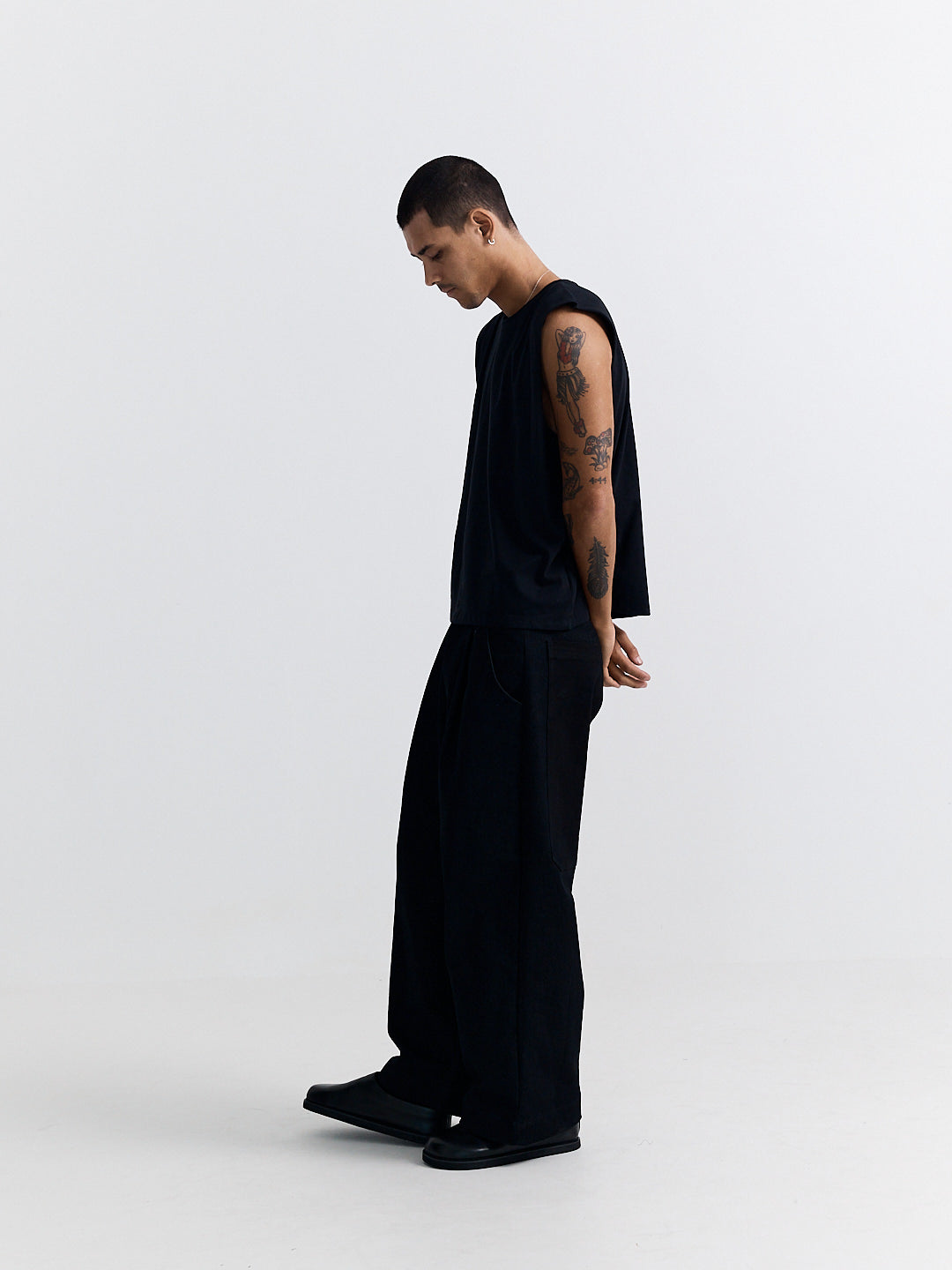BOX TANK BLACK